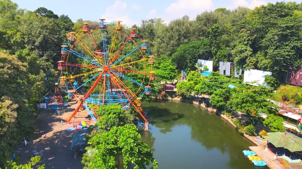 Foys Lake Concord Amusement World - The Best Serene Amusement Park in Bangladesh