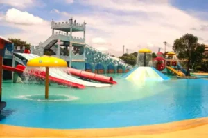 Water kingdom water park family pool